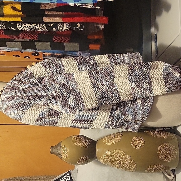 Multi colored knitted soft sweater M size - Picture 2 of 8